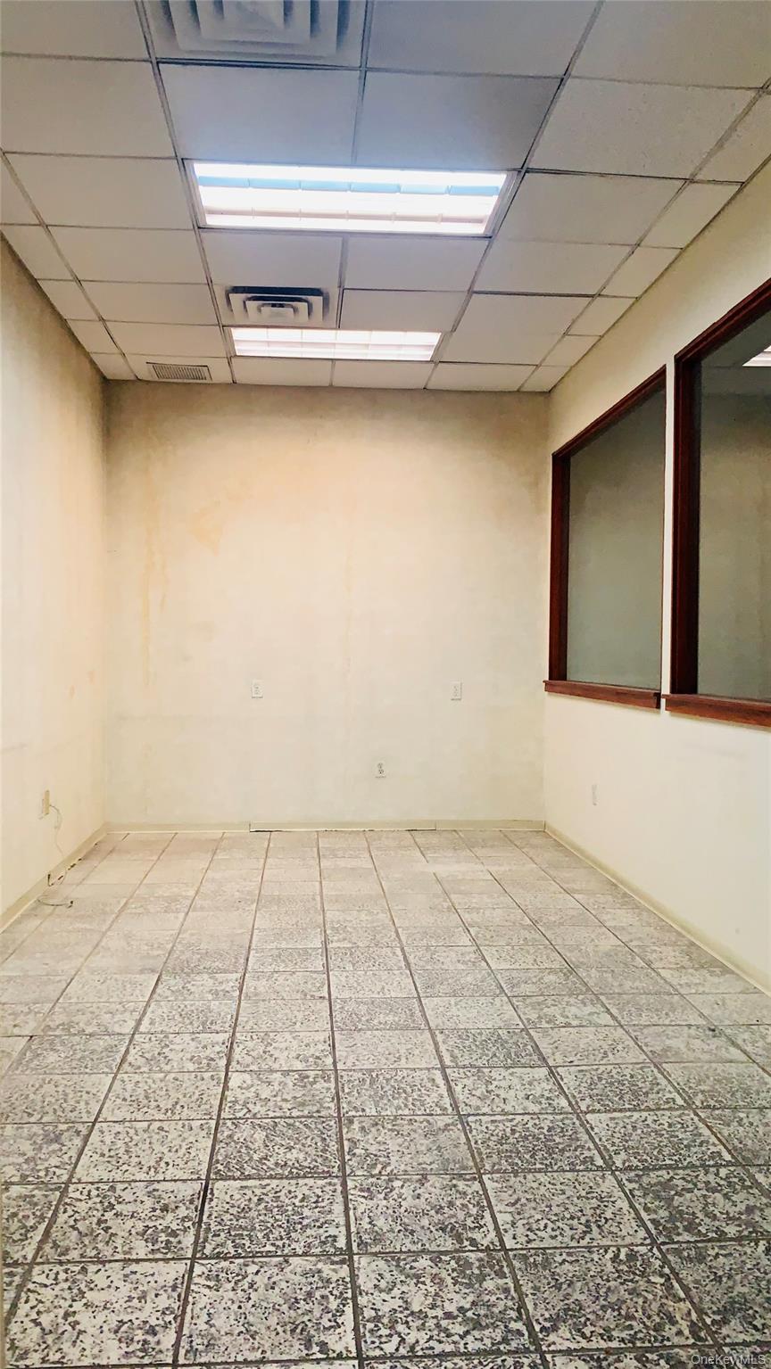 13681 Roosevelt Avenue, Flushing, NY 11354