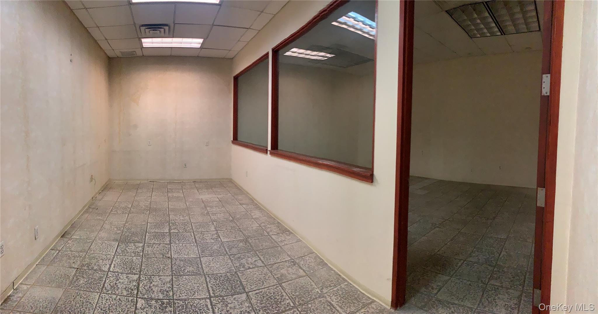 13681 Roosevelt Avenue, Flushing, NY 11354