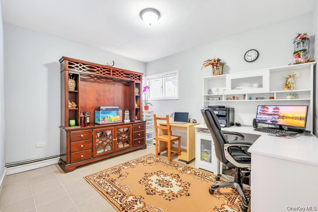 46 Hardy Lane, Westbury, NY 11590