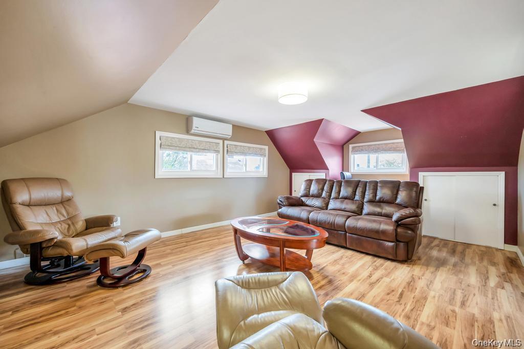 46 Hardy Lane, Westbury, NY 11590