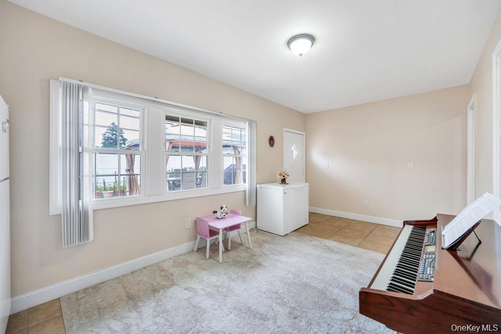 46 Hardy Lane, Westbury, NY 11590