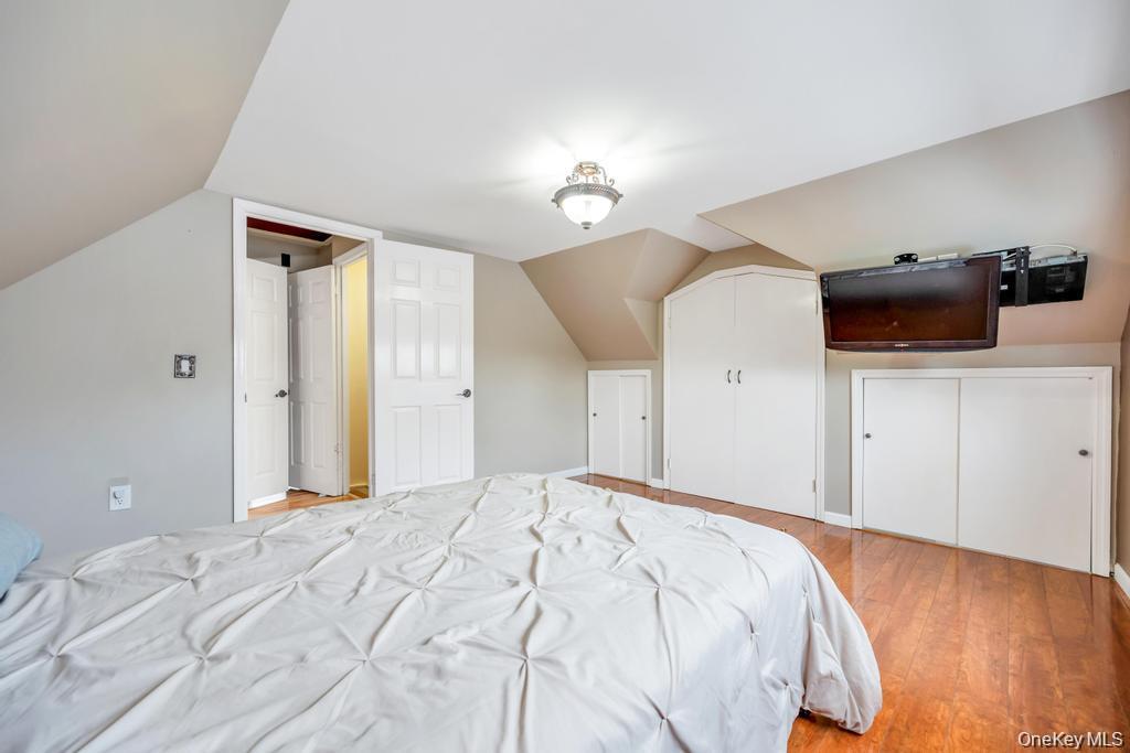 46 Hardy Lane, Westbury, NY 11590