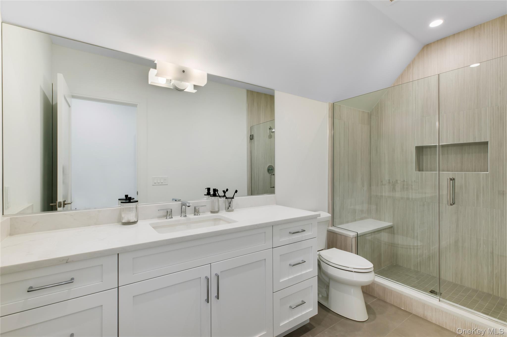 17 Happy Lane, Westhampton Beach, NY 11978