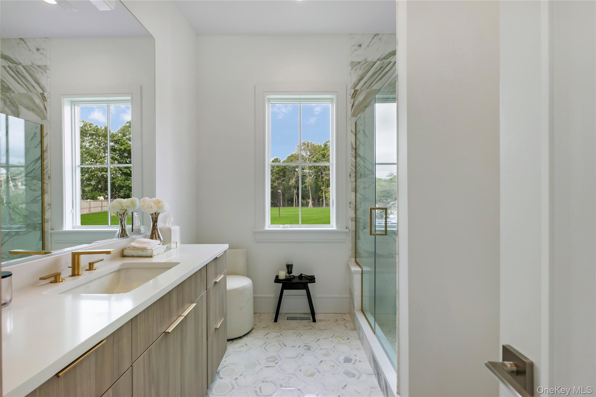 17 Happy Lane, Westhampton Beach, NY 11978