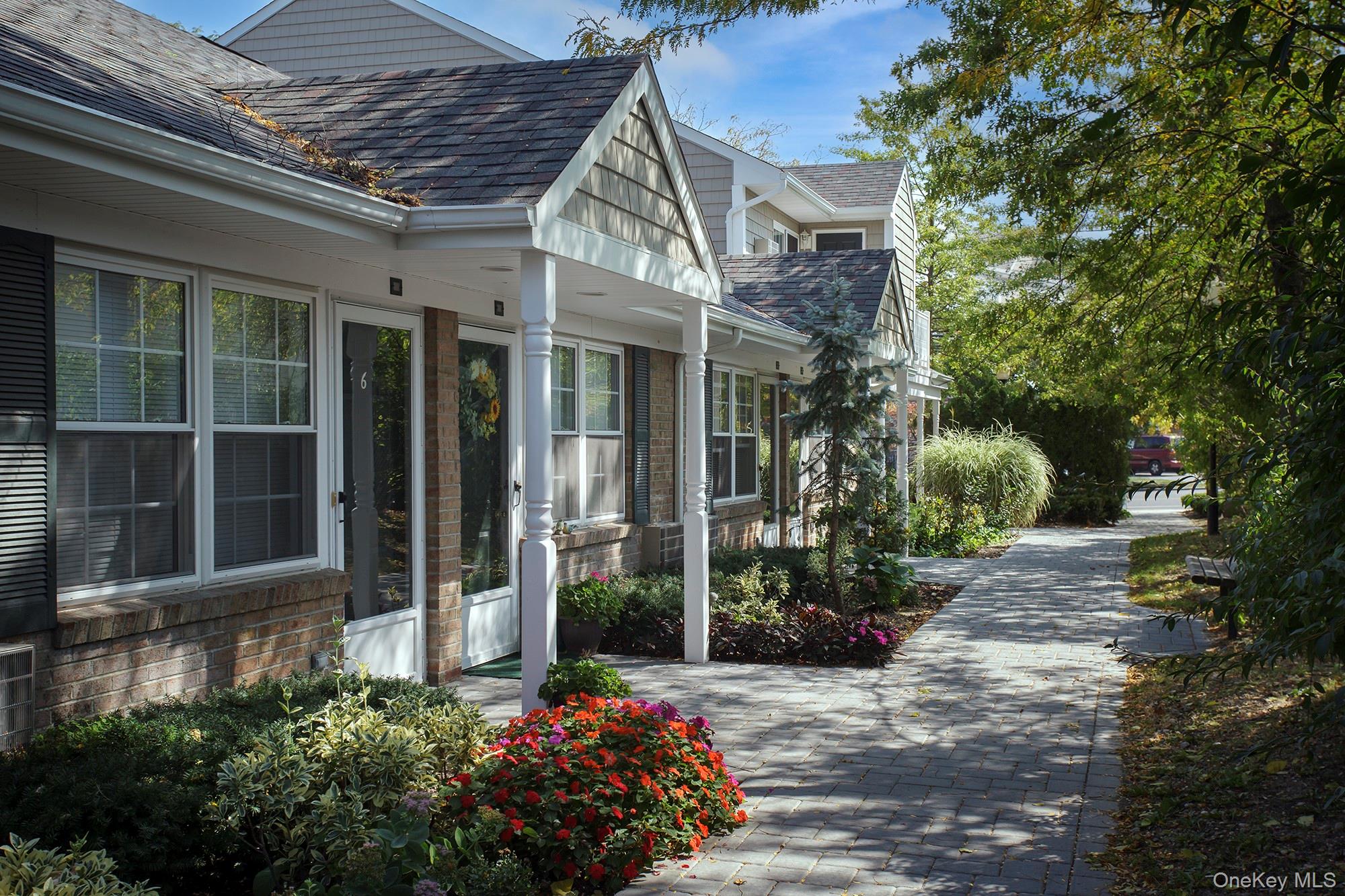 241 W Main Street # 5, Bay Shore, NY 11706