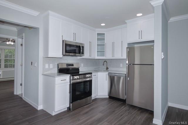 241 W Main Street # 5, Bay Shore, NY 11706