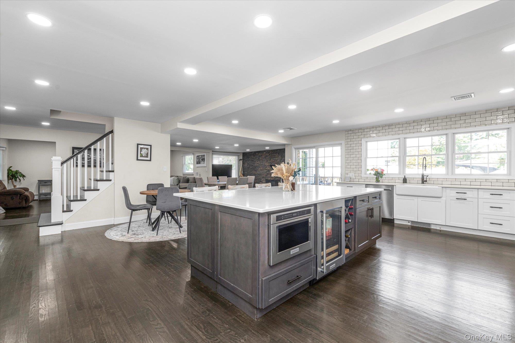 702 10th Avenue, East Northport, NY 11731