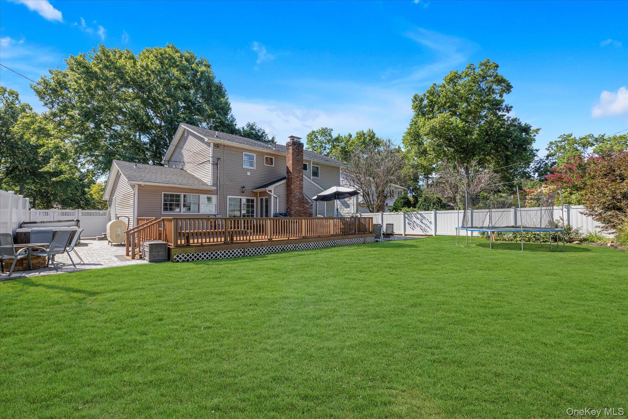 702 10th Avenue, East Northport, NY 11731