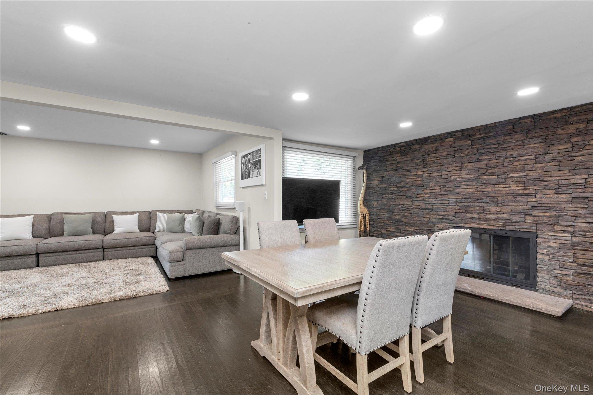 702 10th Avenue, East Northport, NY 11731