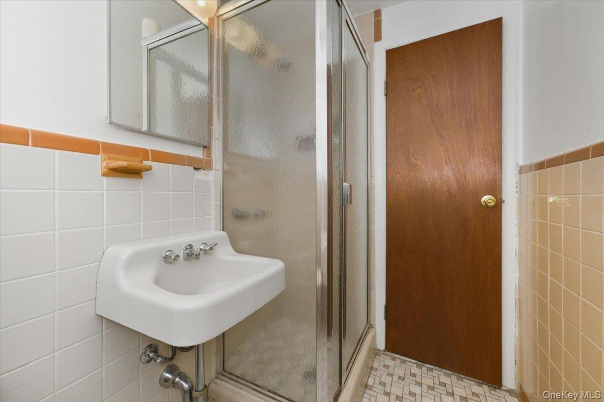 24-60 81st Street, East Elmhurst, NY 11370