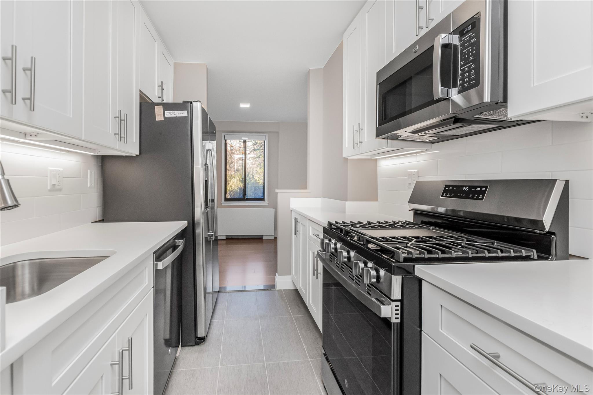 3671 Hudson Manor Terrace # 3D, Bronx, NY 10463