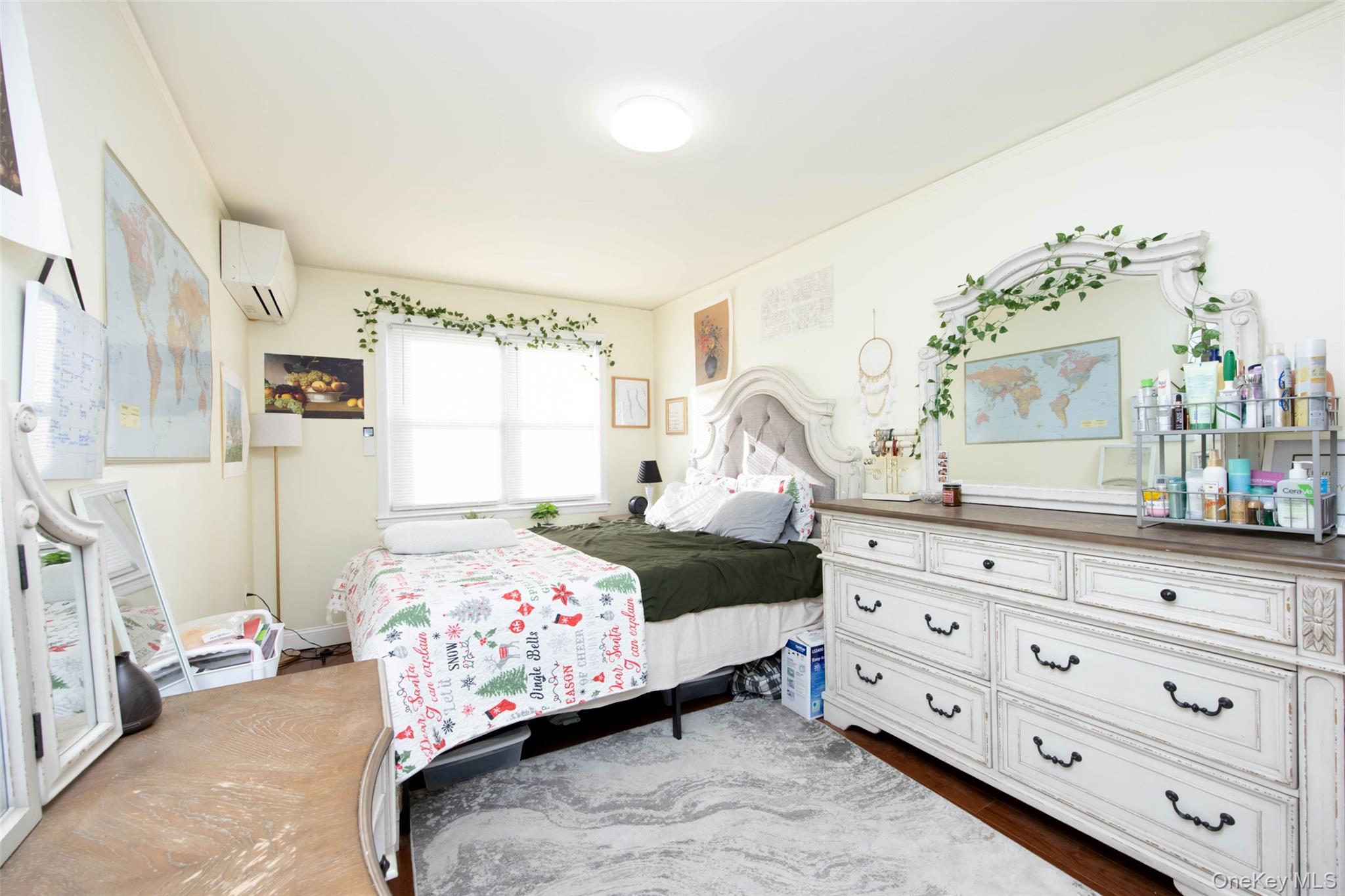 8010 165th Street, Flushing, NY 11432