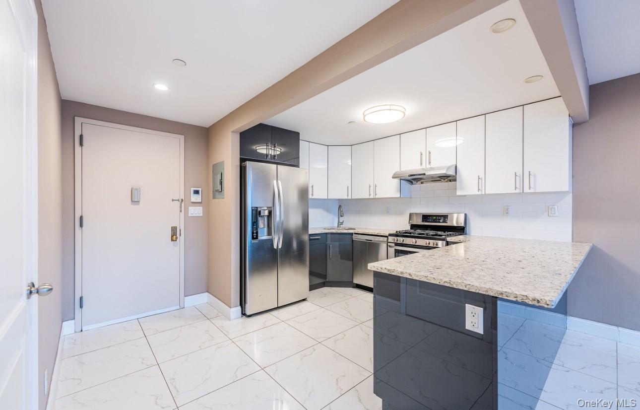 45-16 NE 83rd street Street NE # E2-J, Elmhurst, NY 11373