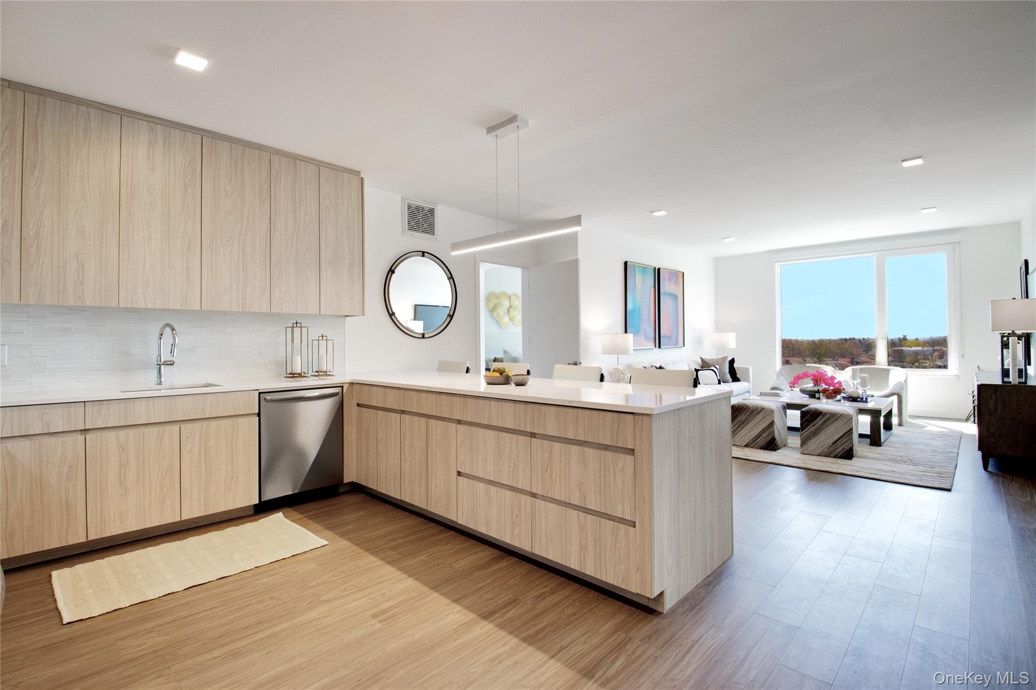 333 Warner Avenue # 410, Roslyn, NY 11576