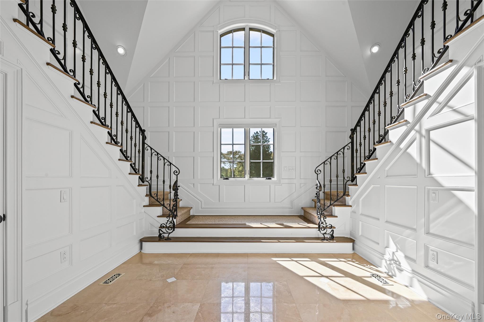 15 High Ridge Lane, Matinecock, NY 11771