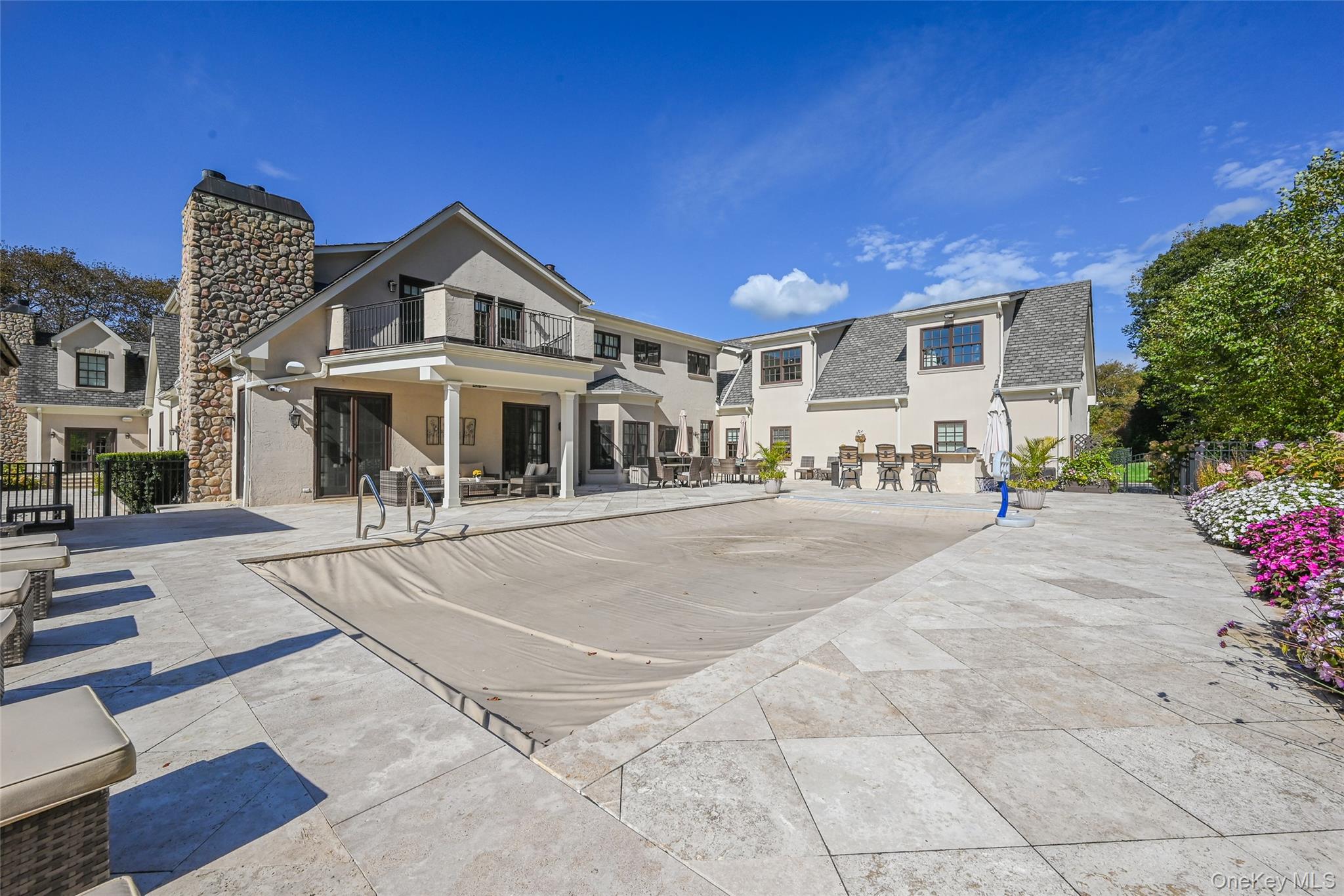 15 High Ridge Lane, Matinecock, NY 11771