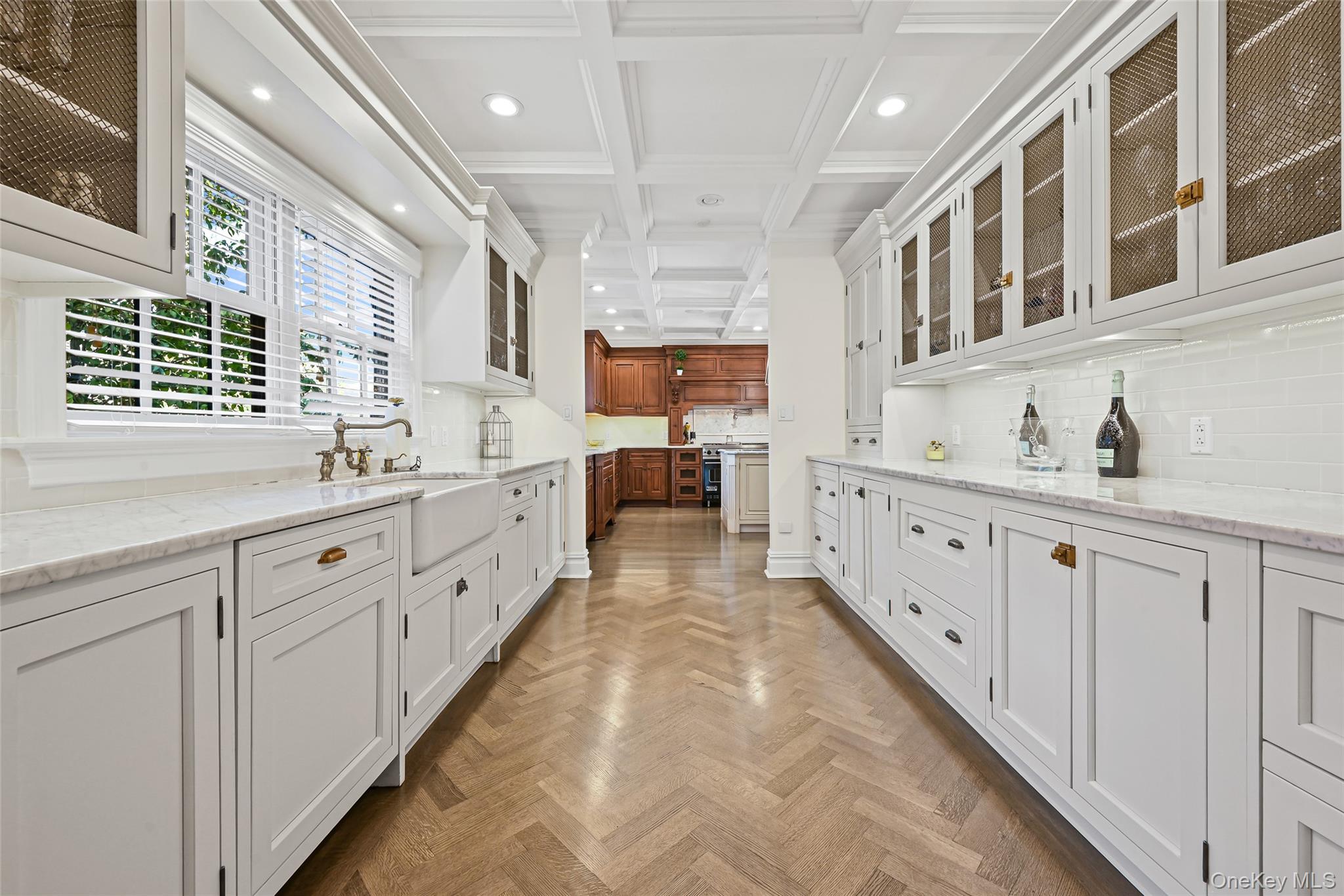 15 High Ridge Lane, Matinecock, NY 11771