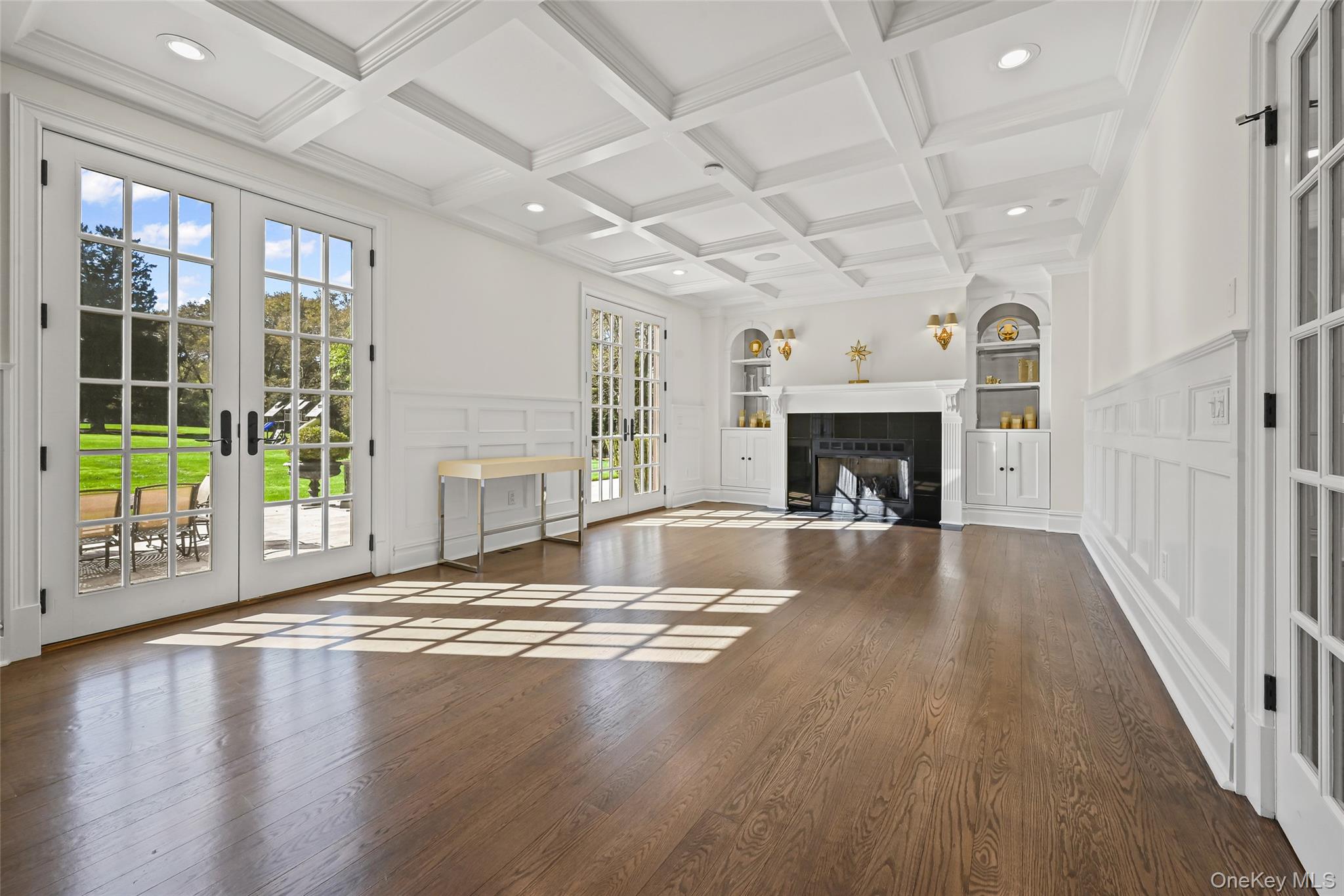 15 High Ridge Lane, Matinecock, NY 11771