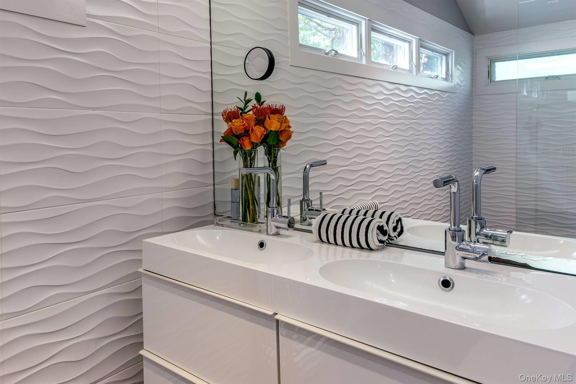 14 Indian Wells Highway, East Hampton, NY 11930