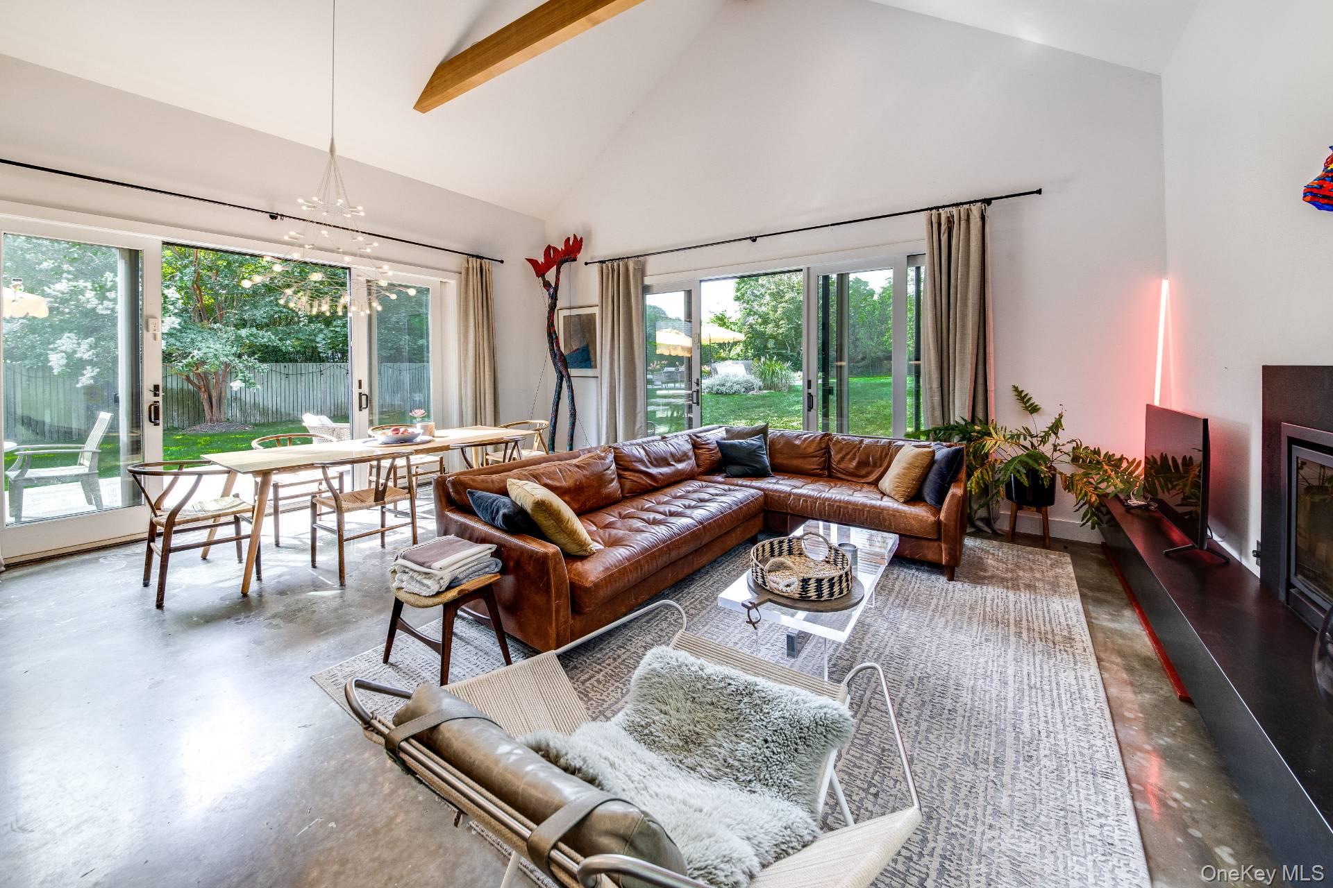 14 Indian Wells Highway, East Hampton, NY 11930