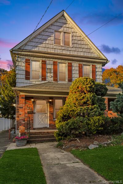 103 Smith Street, Lynbrook, NY 11563