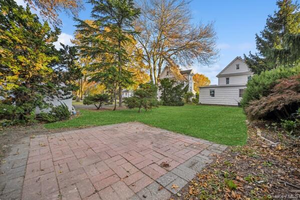 103 Smith Street, Lynbrook, NY 11563