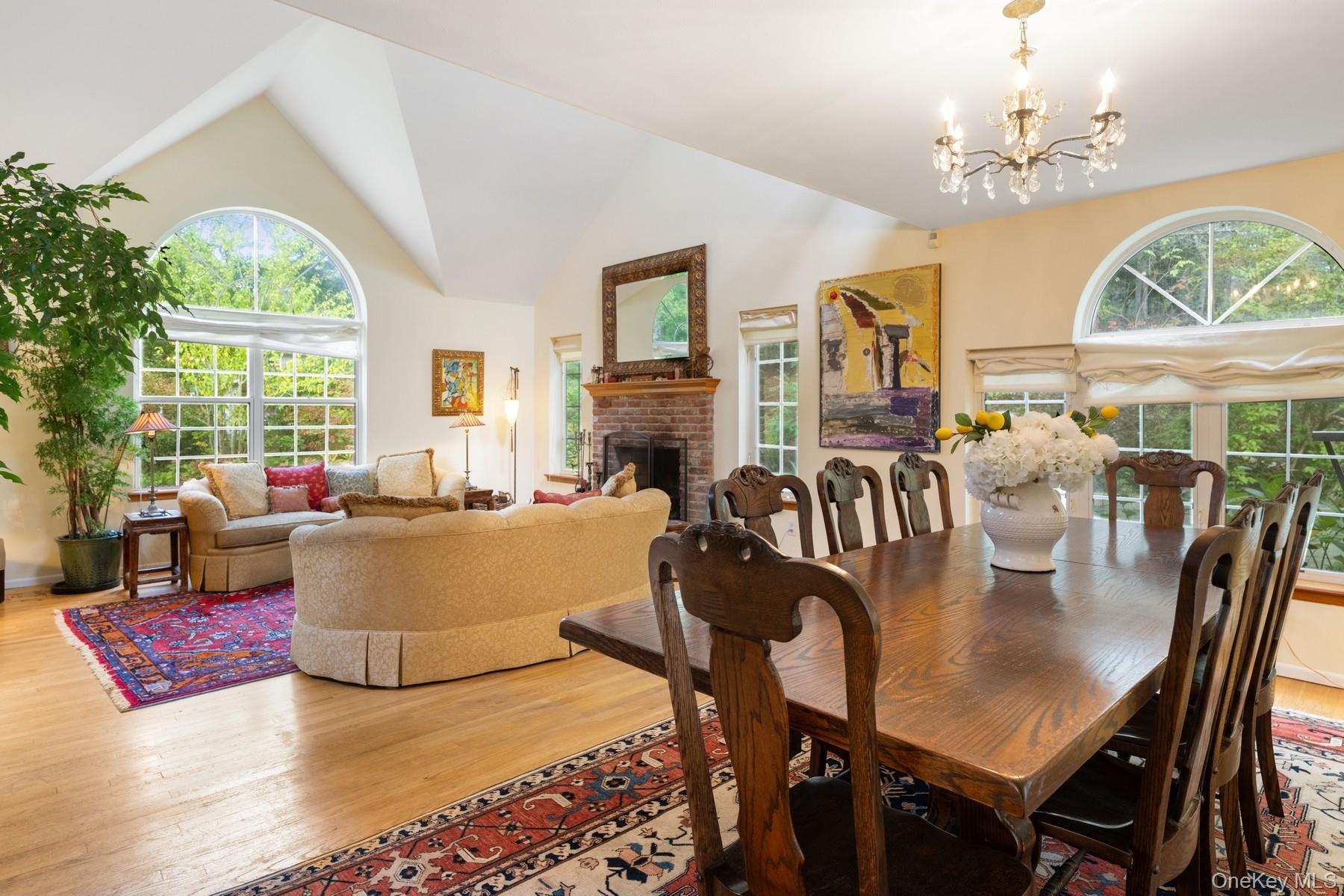 6 Wolf Way, East Hampton, NY 11937