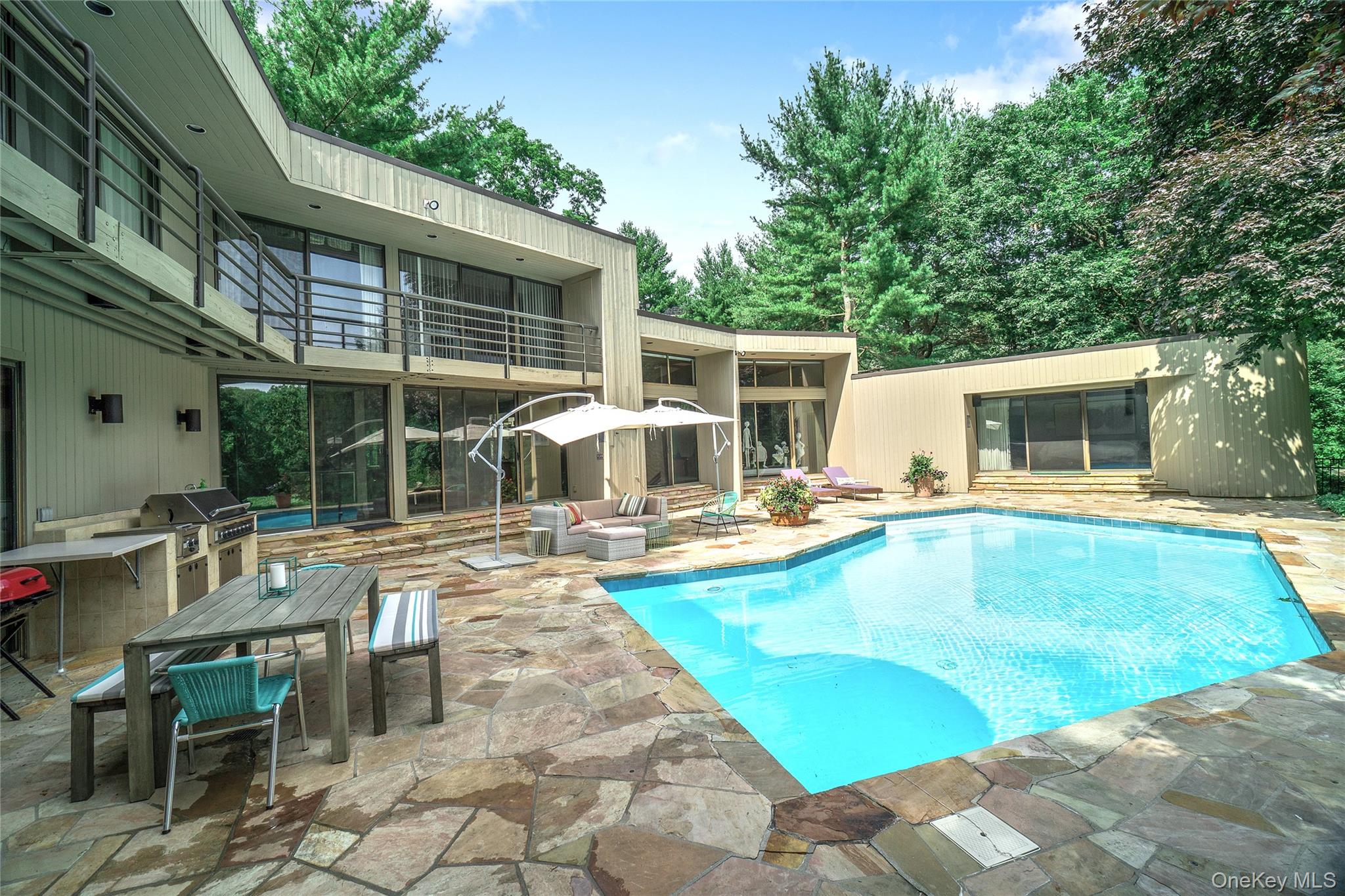 20 Cole Drive, Armonk, NY 10504