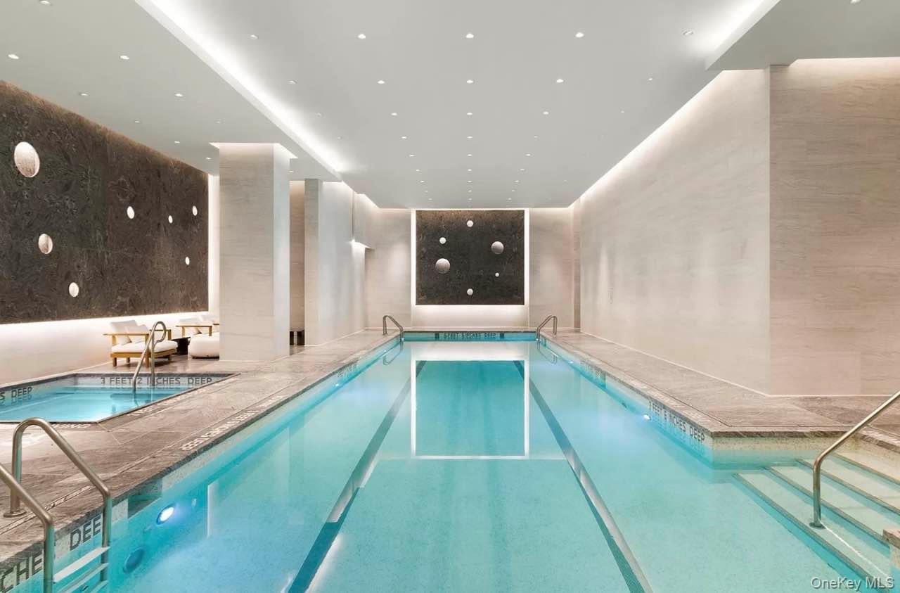 131-03 40th Road # 18E, Flushing, NY 11354