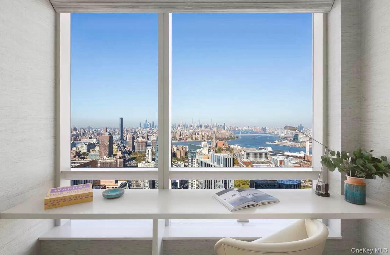 131-03 40th Road # 18E, Flushing, NY 11354