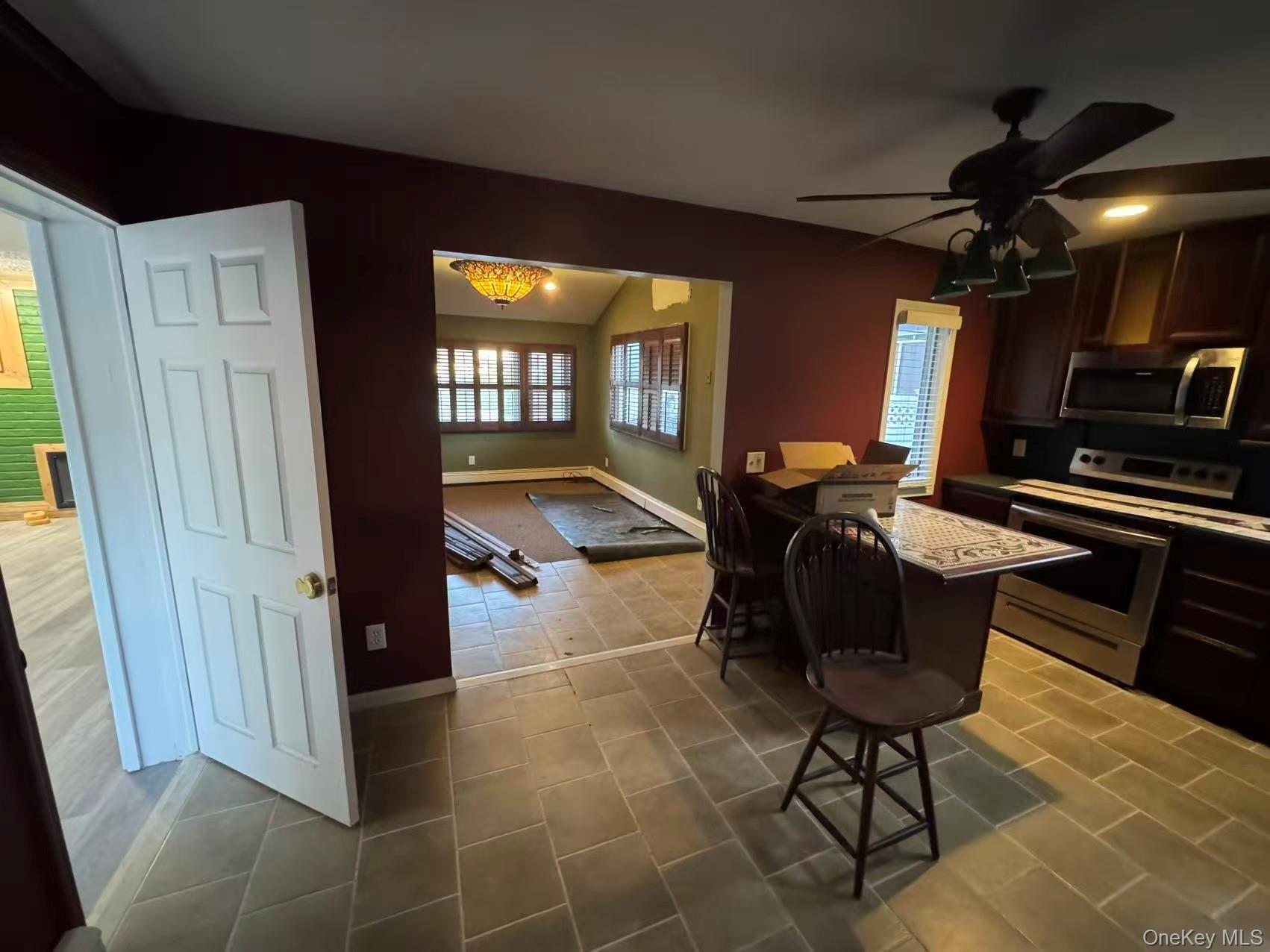 6 Serpentine Lane, Levittown, NY 11756