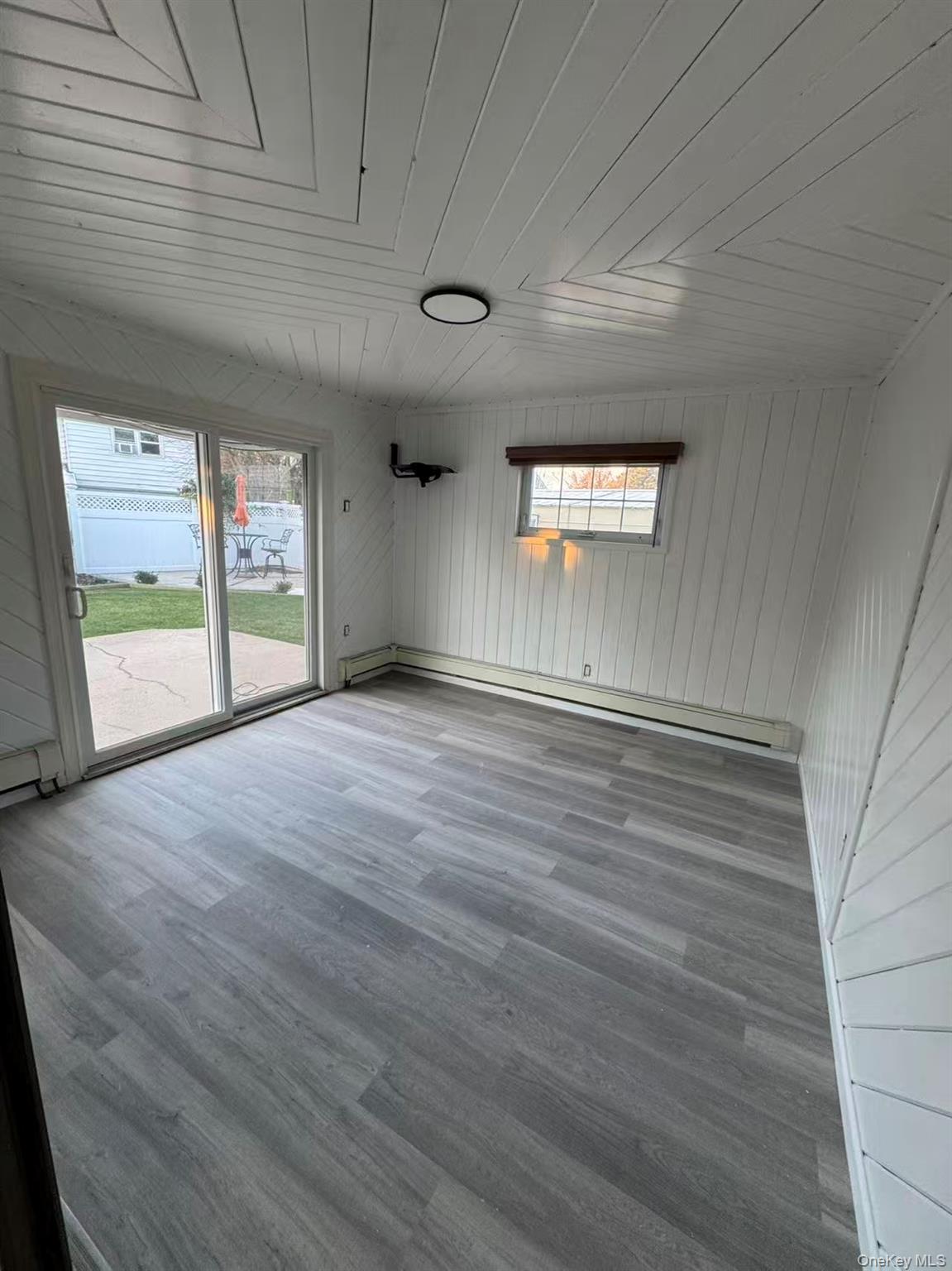 6 Serpentine Lane, Levittown, NY 11756