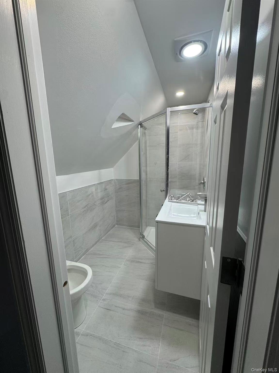 6 Serpentine Lane, Levittown, NY 11756