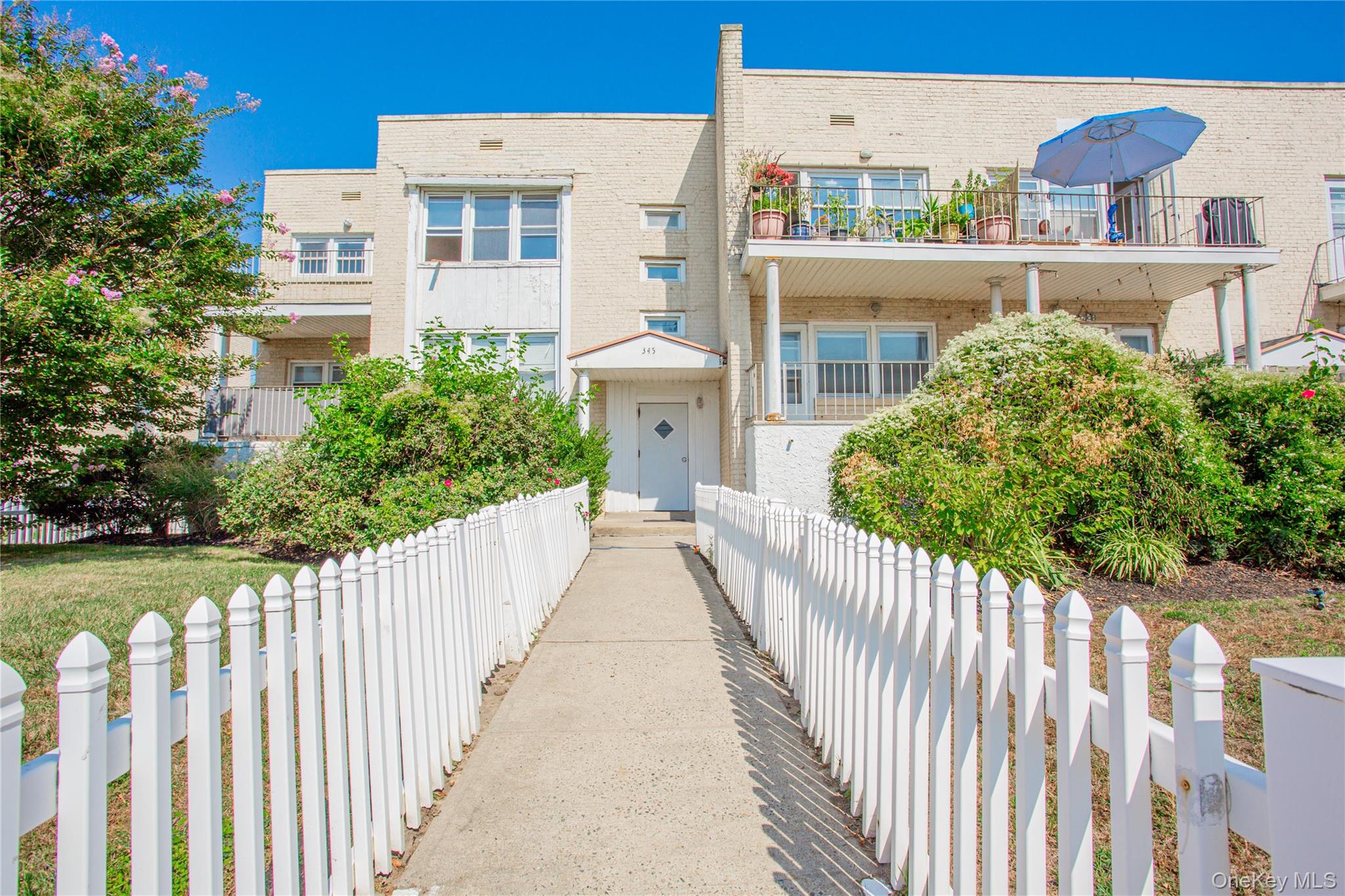 345 Shore Road # 1E, Long Beach, NY 11561