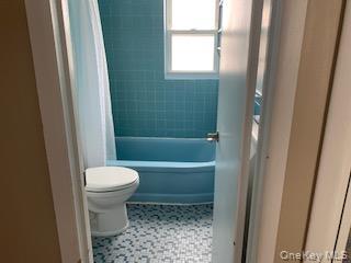 40 Lorraine Road, Island Park, NY 11558