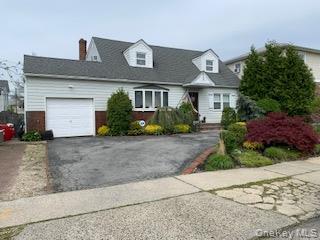 40 Lorraine Road, Island Park, NY 11558