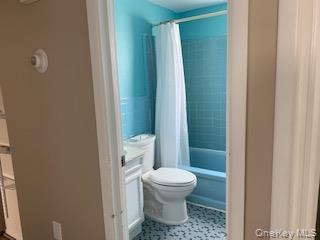 40 Lorraine Road, Island Park, NY 11558