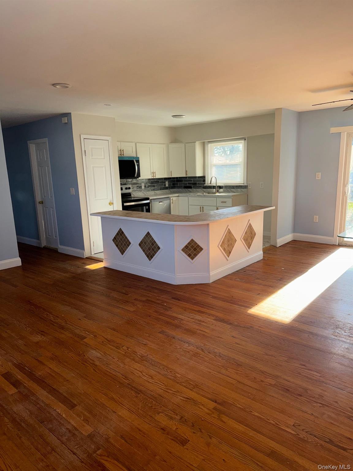 182 New York Avenue, Bay Shore, NY 11706