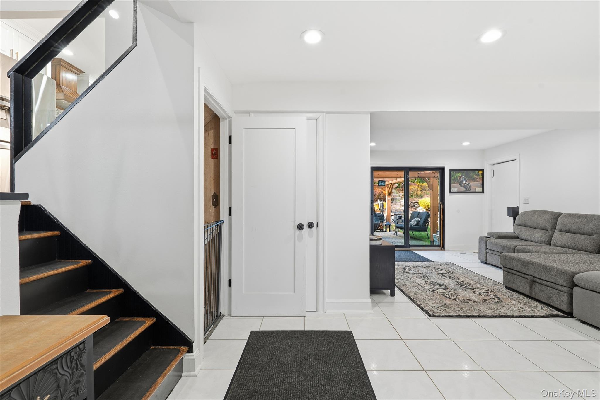 76 Kensington Oval, New Rochelle, NY 10805