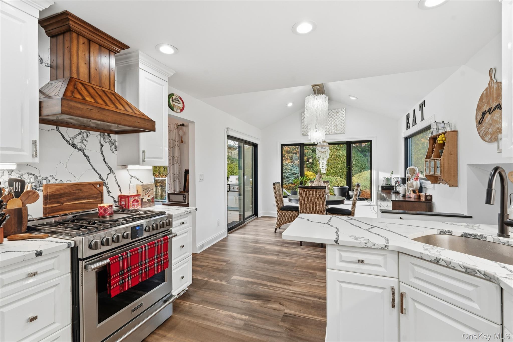 76 Kensington Oval, New Rochelle, NY 10805