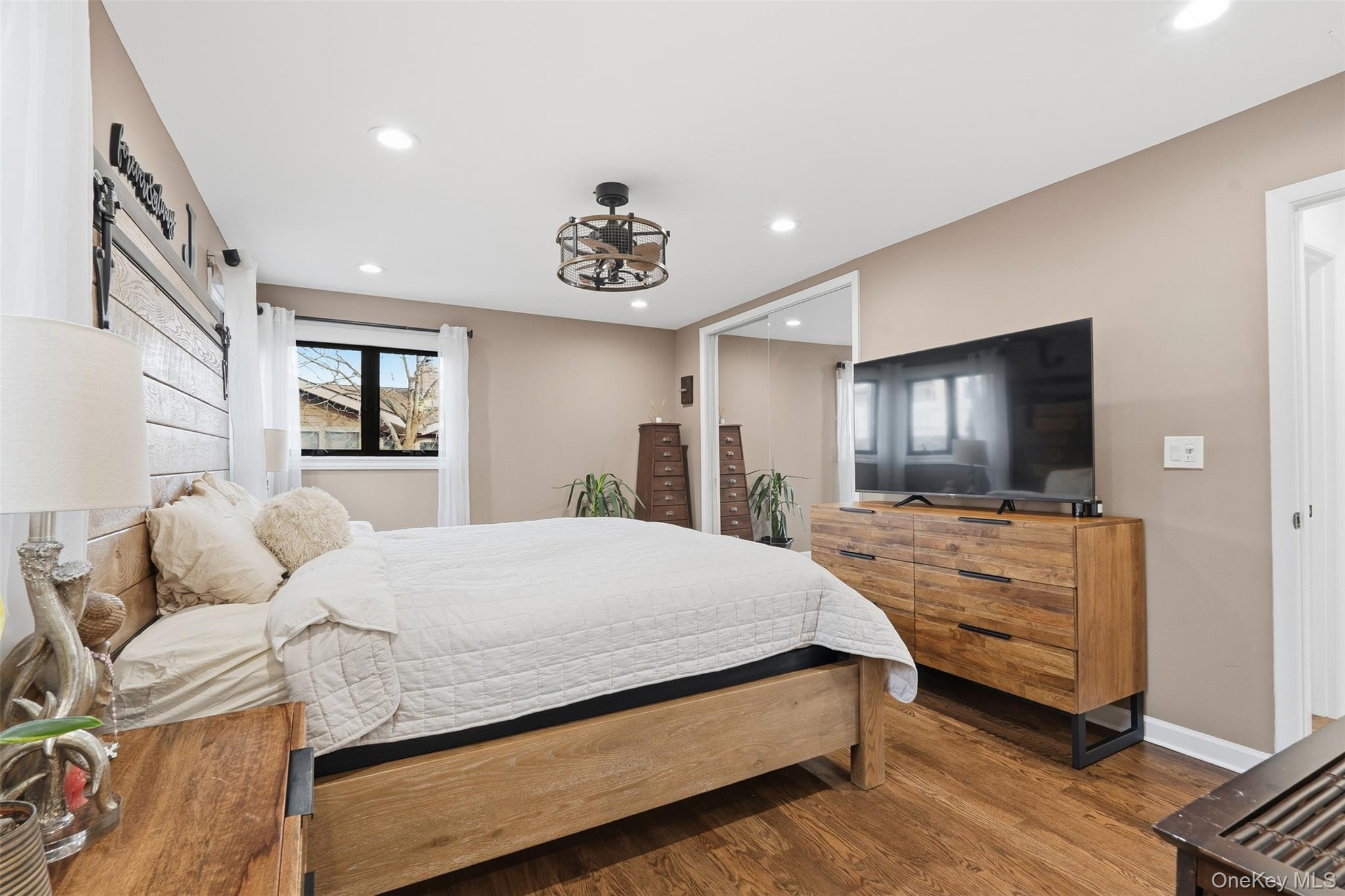 76 Kensington Oval, New Rochelle, NY 10805