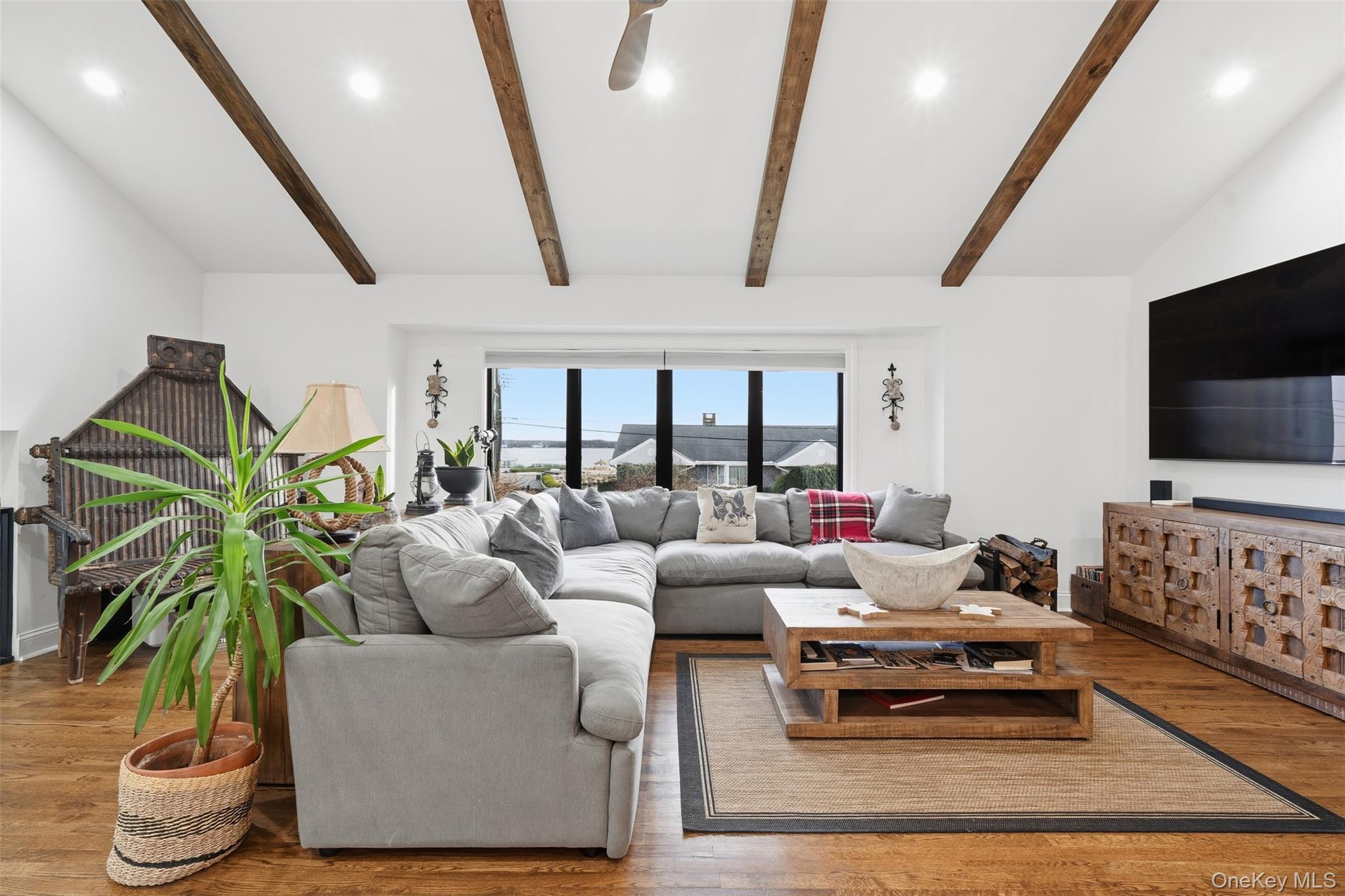 76 Kensington Oval, New Rochelle, NY 10805