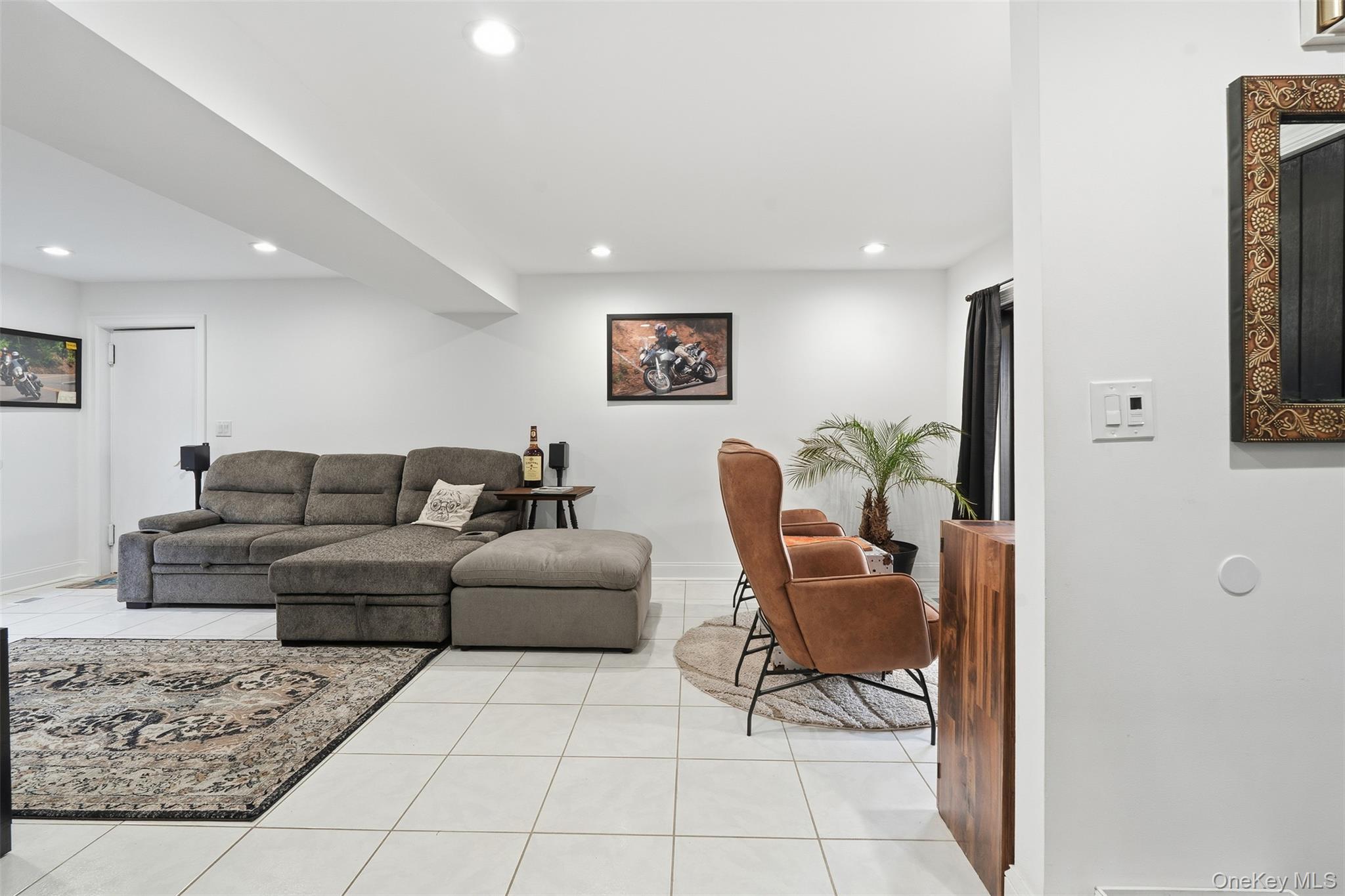 76 Kensington Oval, New Rochelle, NY 10805