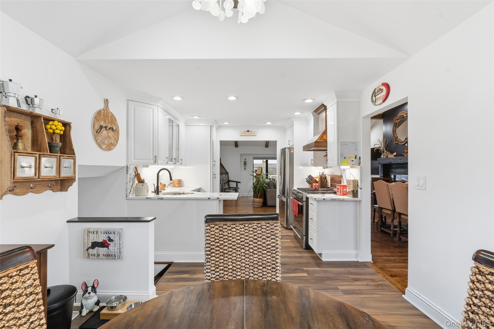 76 Kensington Oval, New Rochelle, NY 10805