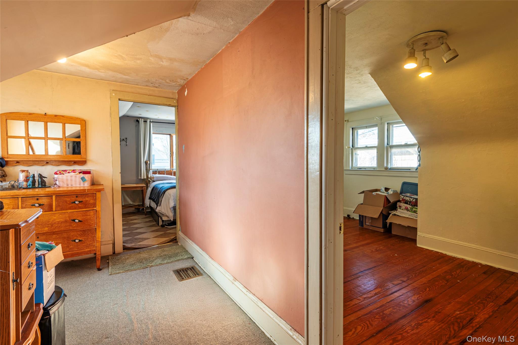 155 McKee Street, Floral Park, NY 11001