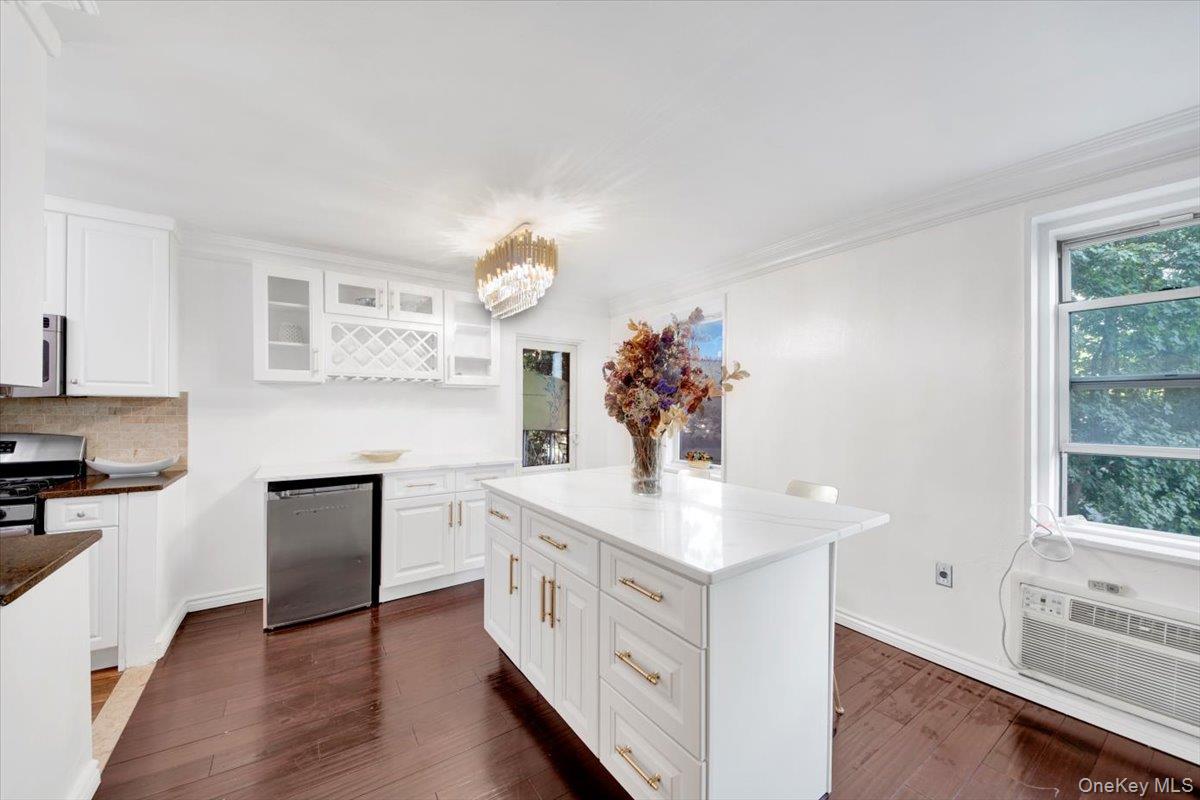 1 Balint Drive # 366, Yonkers, NY 10710