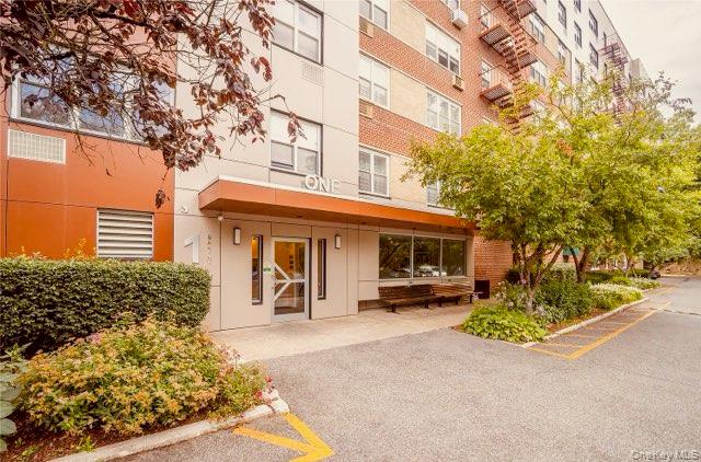 1 Balint Drive # 366, Yonkers, NY 10710