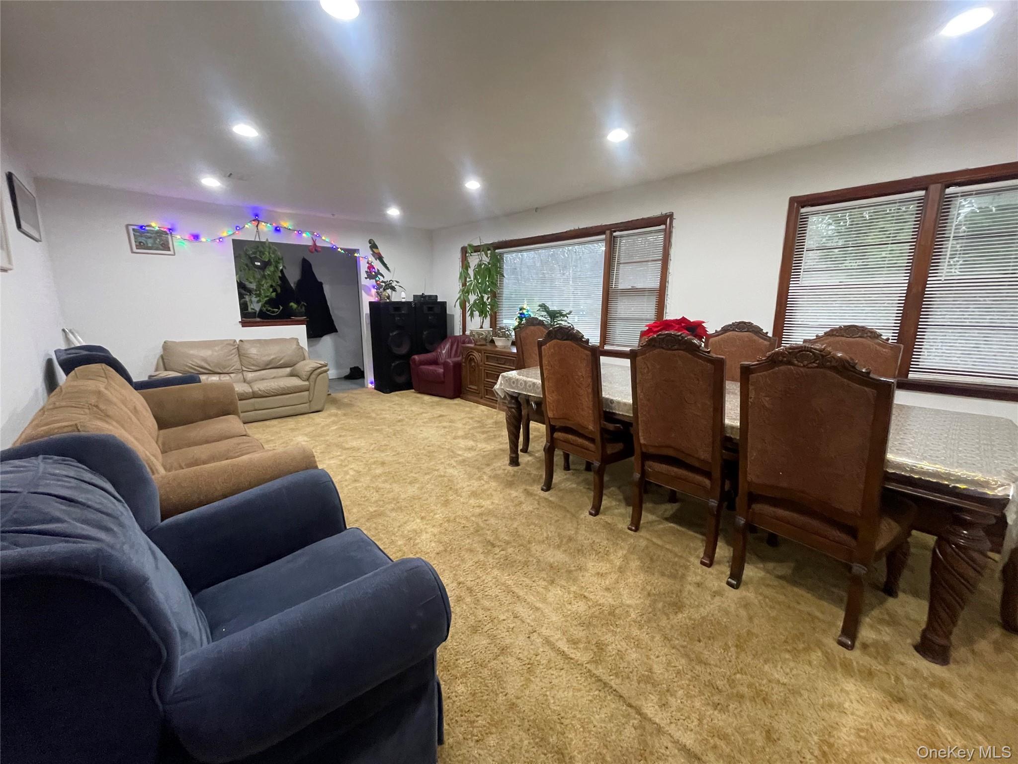 30 Oakcrest Avenue, Middle Island, NY 11953