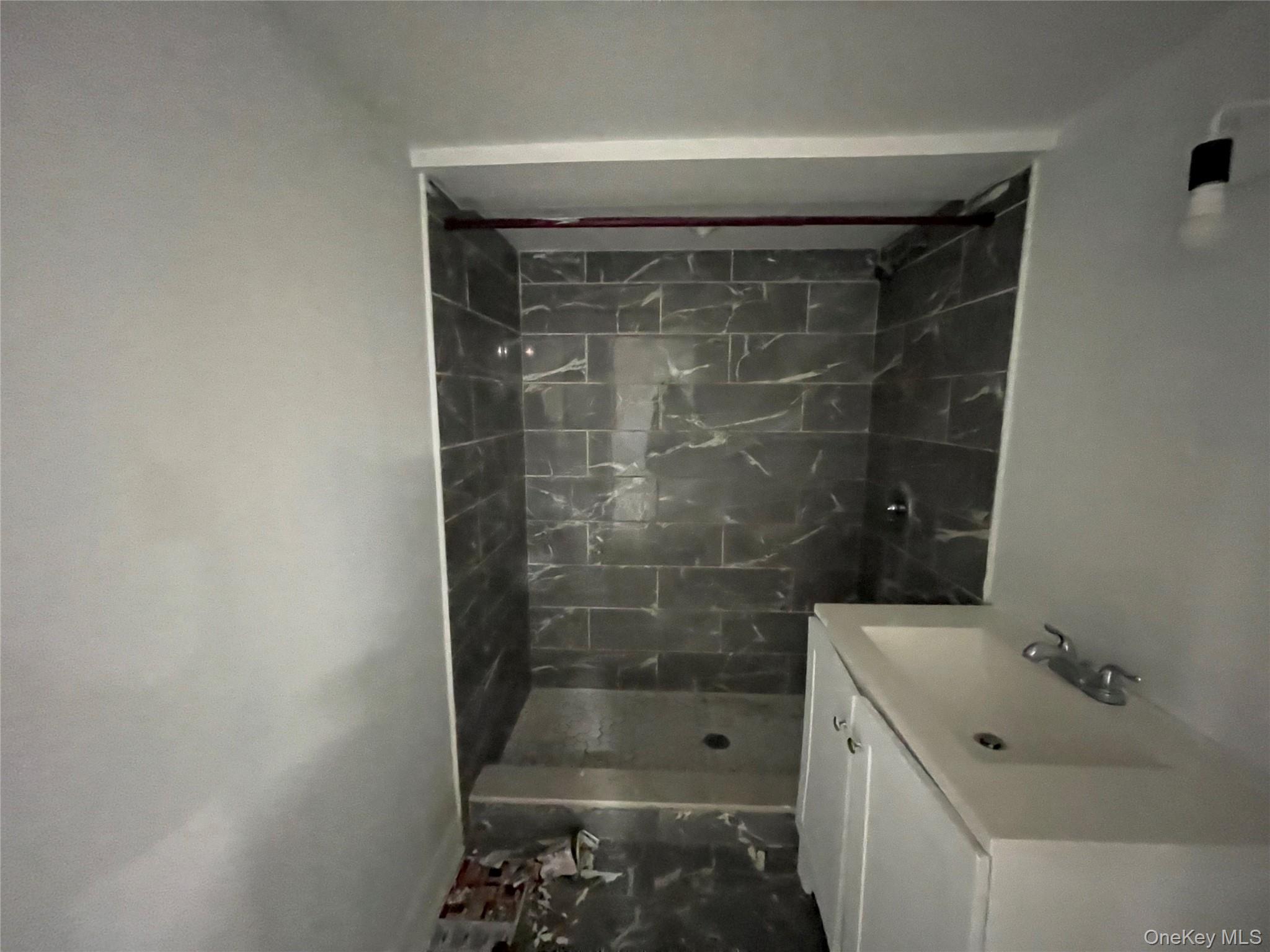 30 Oakcrest Avenue, Middle Island, NY 11953