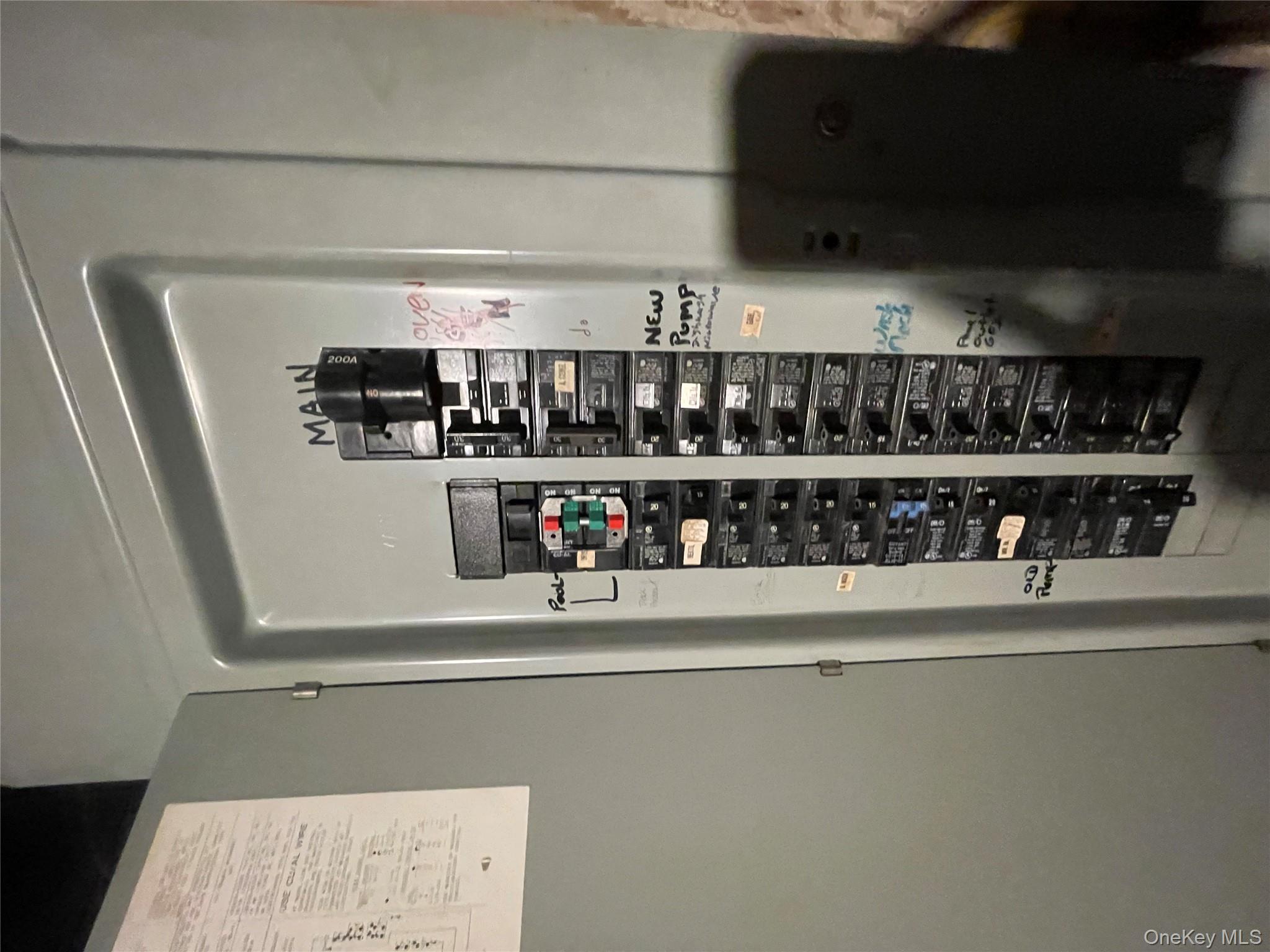 30 Oakcrest Avenue, Middle Island, NY 11953